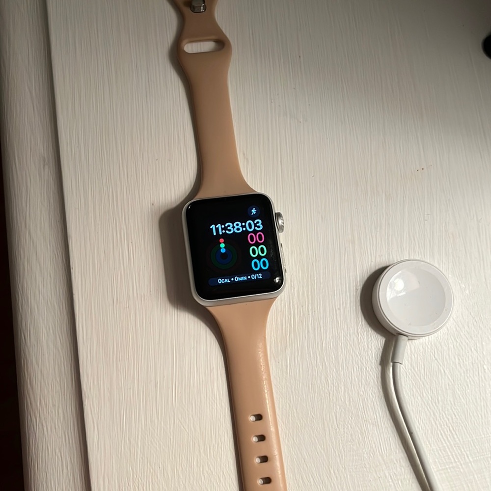 Apple Watch series 3 38mm aluminum case gps